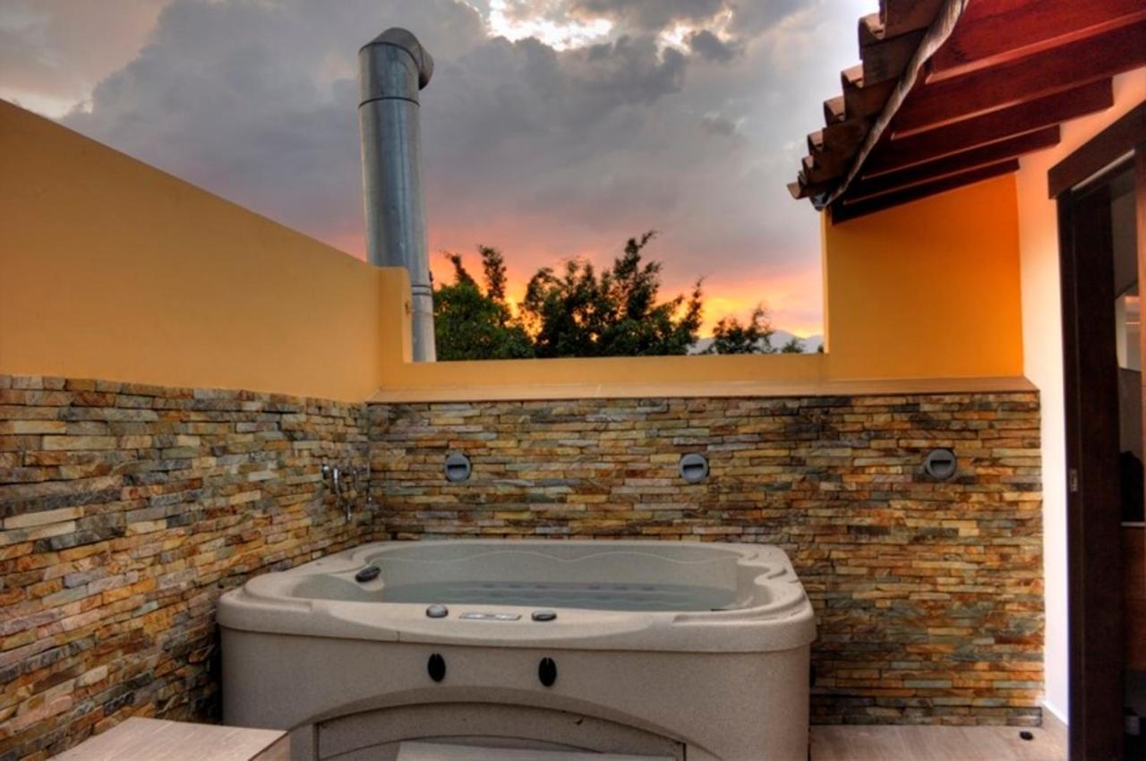 Apartamento Lleras Ac Hot Tub Medellín Extérieur photo